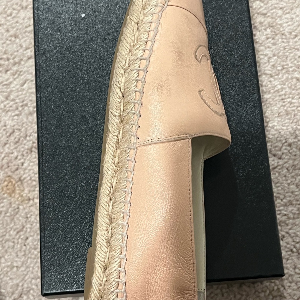 Chanel Tan Espadrilles Classic Style - Picture 11 of 16